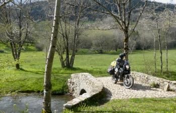 
  FRANCIA: INEFABLE

