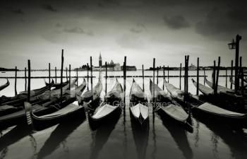 
  VENECIA: "Vuelta a casa"

